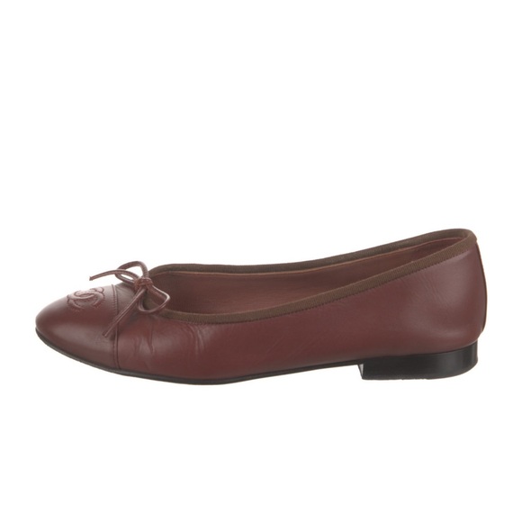 Chanel CC Interlocking Leather Baller Flats - Picture 4 of 4